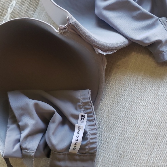 Torrid Curve  gray slighly lined full coverage bra size 44DD - Picture 5 of 5